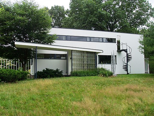 Gropius House, Lincoln, Massachusetts - Front View