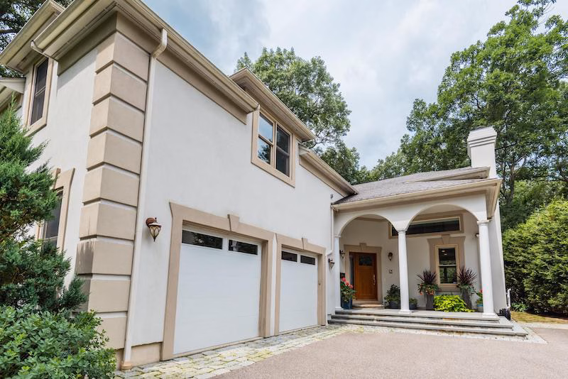 WHEN CONSIDERING A MAJOR HOME REMODEL — DO YOU NEED AN ARCHITECT OR A BUILDER?