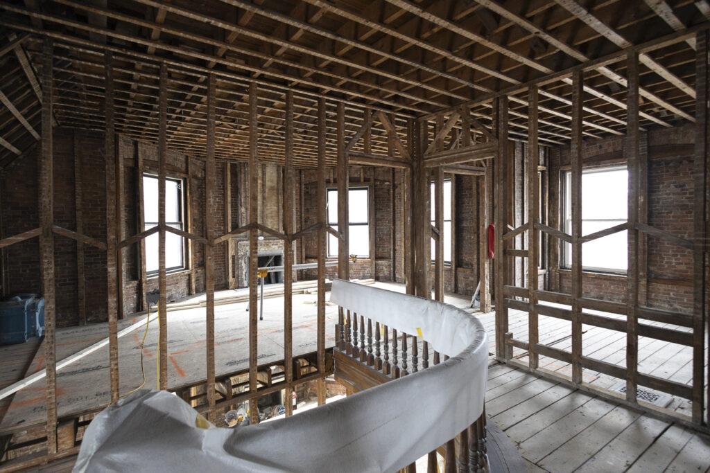 SHOULD I GUT REMODEL MY BOSTON HOME IN SOMERVILLE, CAMBRIDGE OR METROWEST?